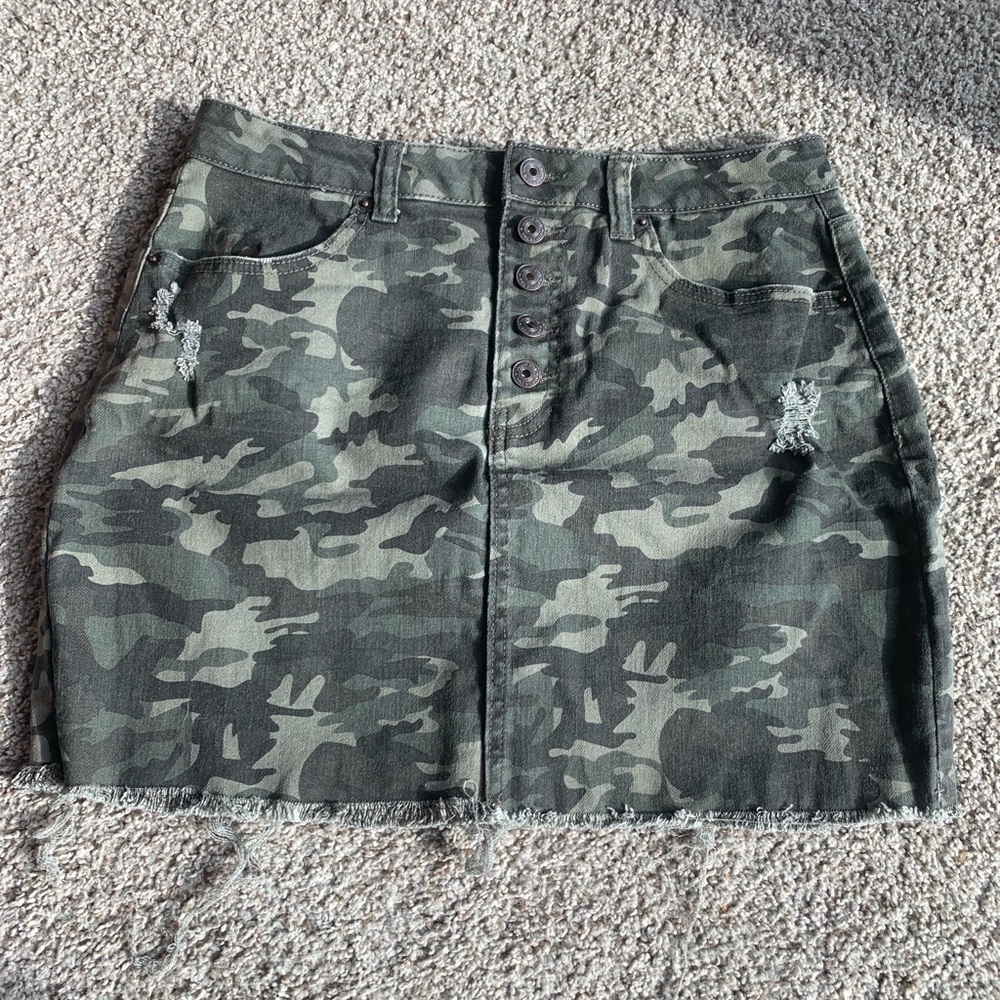 Vanilla Star Green Camouflage Mini Skirt